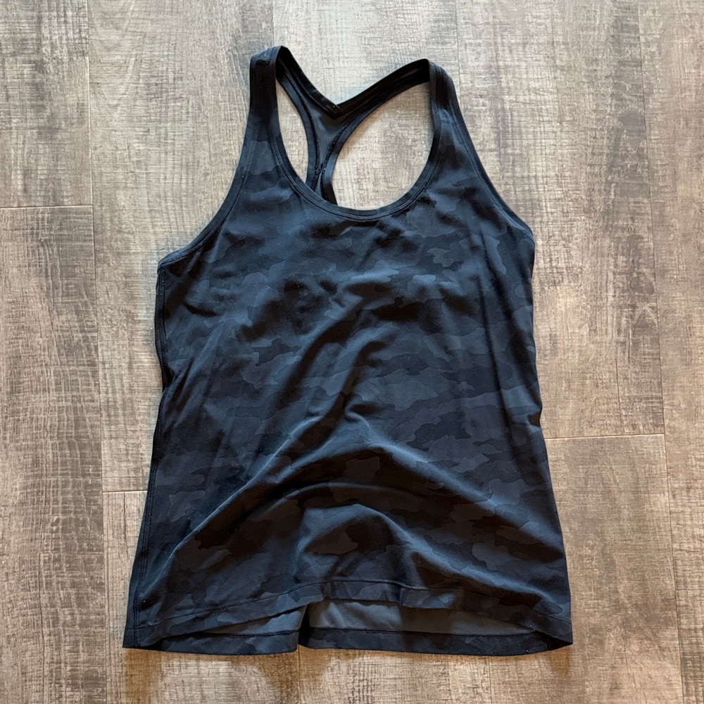 Lululemon Nulu Tanktop size 20